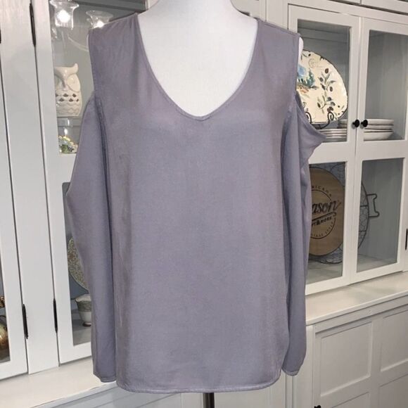 Cloth & Stone “Cass” Cold Shoulder Top (Anthro) - Picture 2 of 6